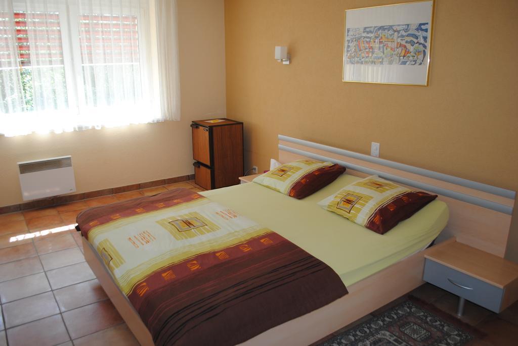 Motel - Hotel La Poularde Romont Bagian luar foto