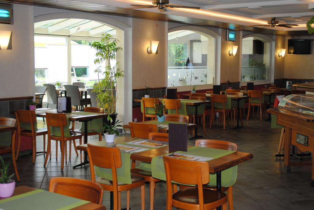 Motel - Hotel La Poularde Romont Bagian luar foto