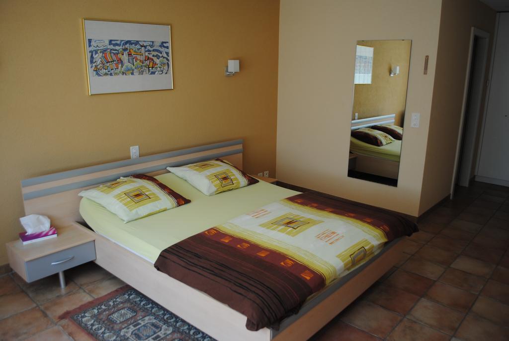 Motel - Hotel La Poularde Romont Bagian luar foto
