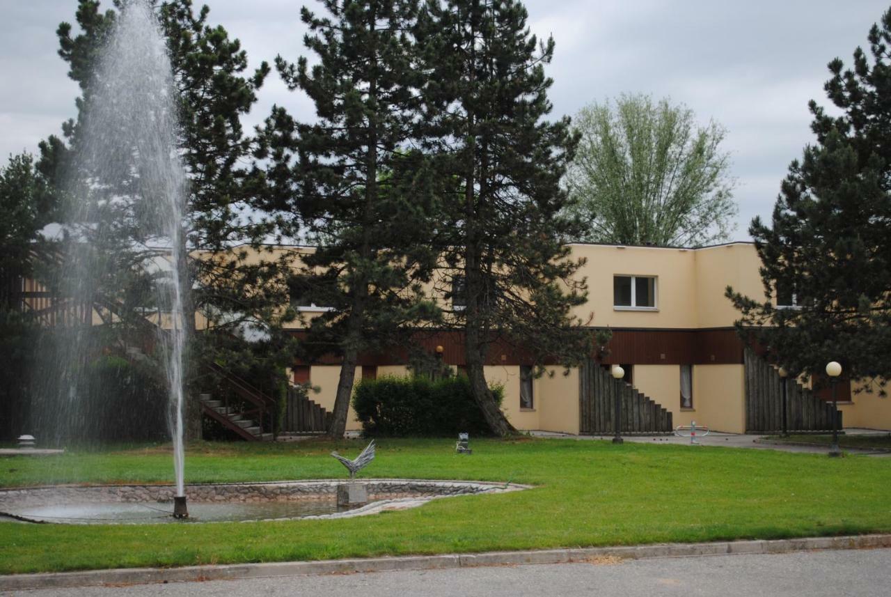 Motel - Hotel La Poularde Romont Bagian luar foto